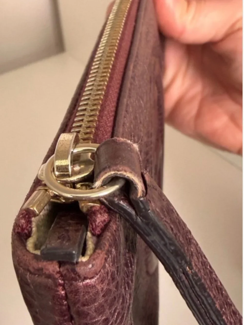 Gucci Soho Wristlet Clutch Burgundy Zipper Strap Pouch - Picture 2 of 7